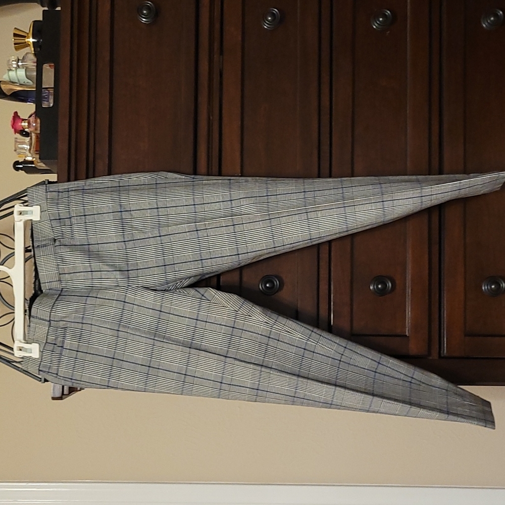 Sloan pants/ Checkered vertical pattern with Navy / White/ and Gray